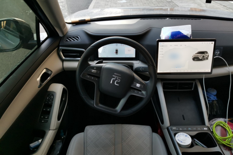 比亚迪 元UP 2025款 智驾版 401KM 活力版中控内饰13