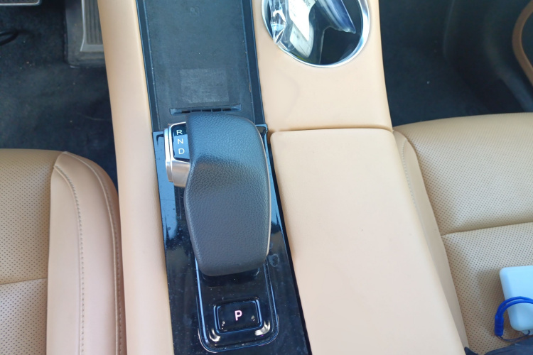 鸿蒙智行 问界M5 2022款 增程后驱标准版局部细节18