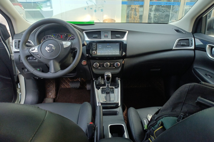 日产 轩逸 2018款 1.6XV CVT尊享版中控内饰7002