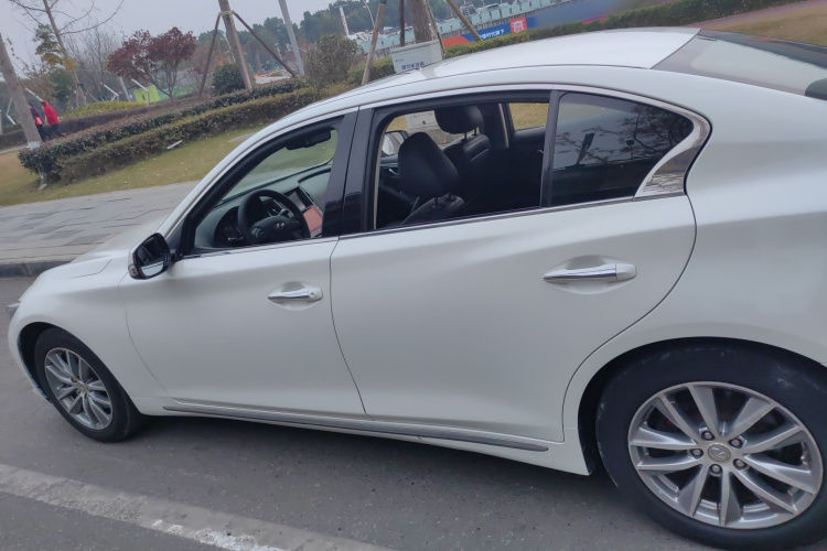 英菲尼迪Q50L 2016款 2.0T 悦享版车身外观6003
