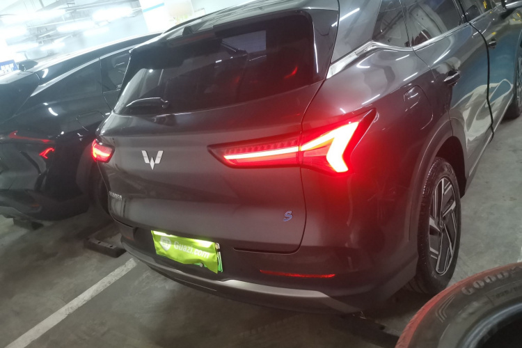 五菱汽车 五菱星光S 2024款 130km 旗舰型车身外观6