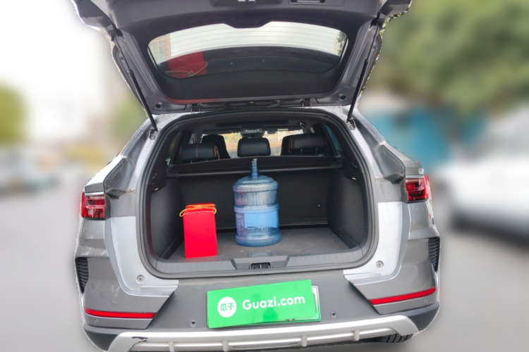 比亚迪 宋PLUS新能源 2021款 EV 尊贵型中控内饰23