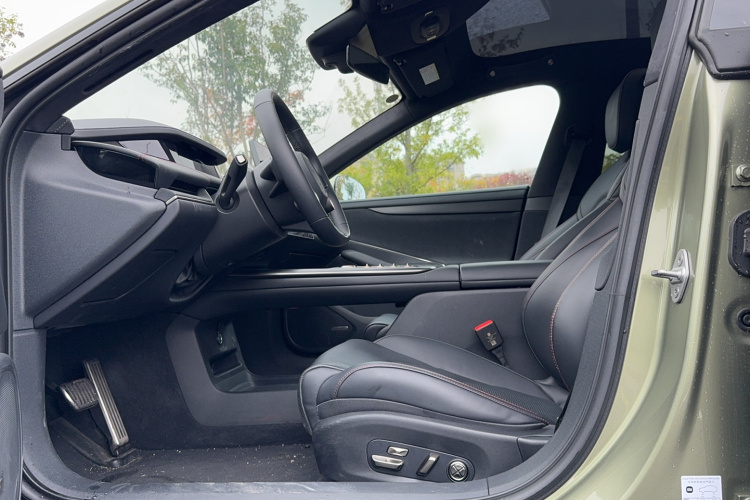 小米汽车 小米SU7 2024款 四驱超长续航高阶智驾Max版局部细节19