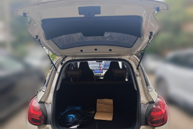 五菱汽车 五菱缤果 2023款 333km 灵犀互联+款中控内饰23