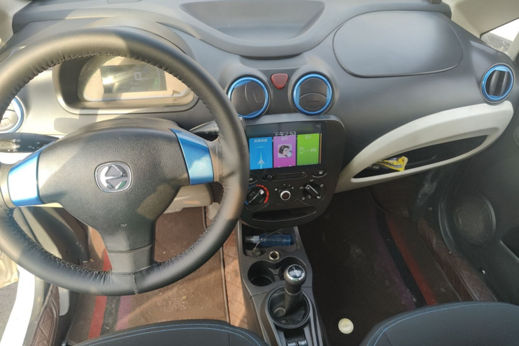 江铃集团新能源 江铃E200L 2018款 E200L 标准型（250KM）中控内饰12