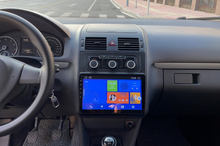 大众 途安 2015款 1.4T 手动风尚版5座局部细节16