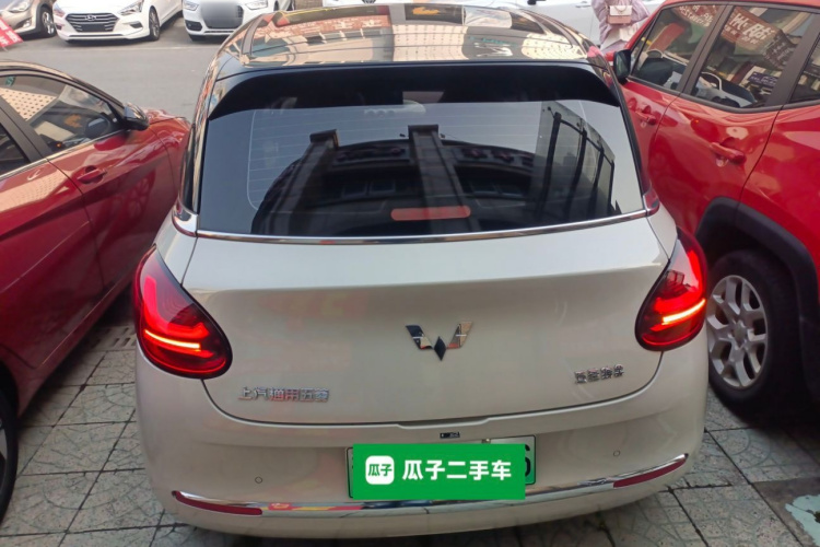 五菱汽车 五菱缤果 2023款 333km 灵犀互联款车身外观6