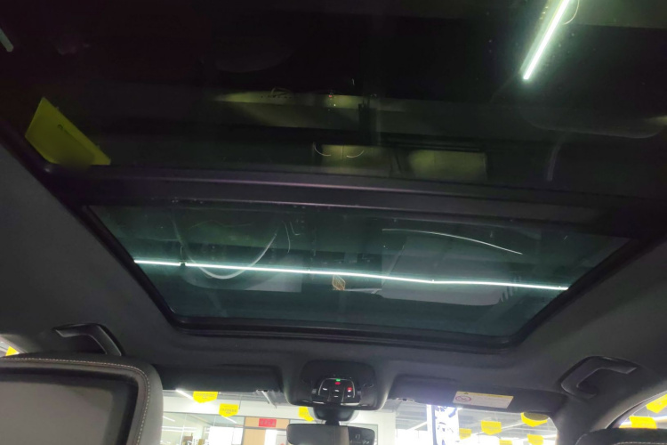 奥迪A4L 2024款 40 TFSI quattro RS套件燃速型中控内饰22