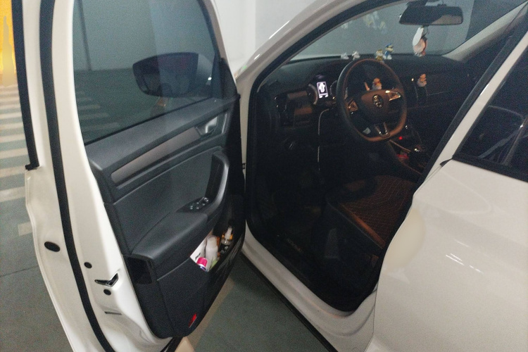 斯柯达 柯迪亚克 2018款 改款 TSI330 5座两驱舒适版中控内饰7003