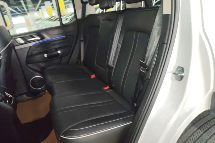 坦克300 2024款 2.0T 征服者中控内饰7004