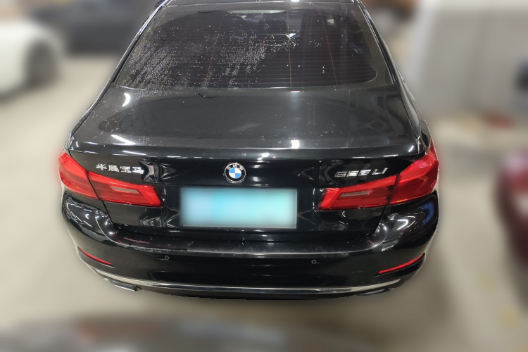 宝马5系 2019款 改款 525Li 豪华套装车身外观6