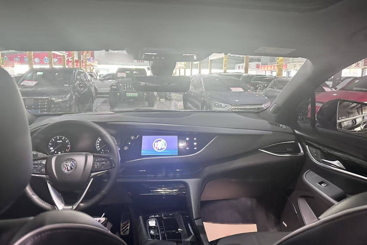 别克 昂科旗 2022款 652T 四驱尊享旗舰型 6座中控内饰7011