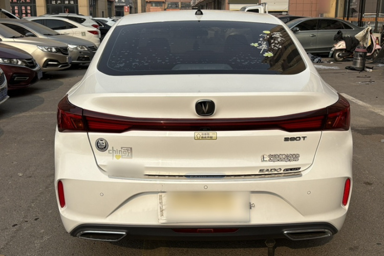 长安 逸动 2022款 PLUS 蓝鲸NE 1.4T GDI DCT尊贵版车身外观6005