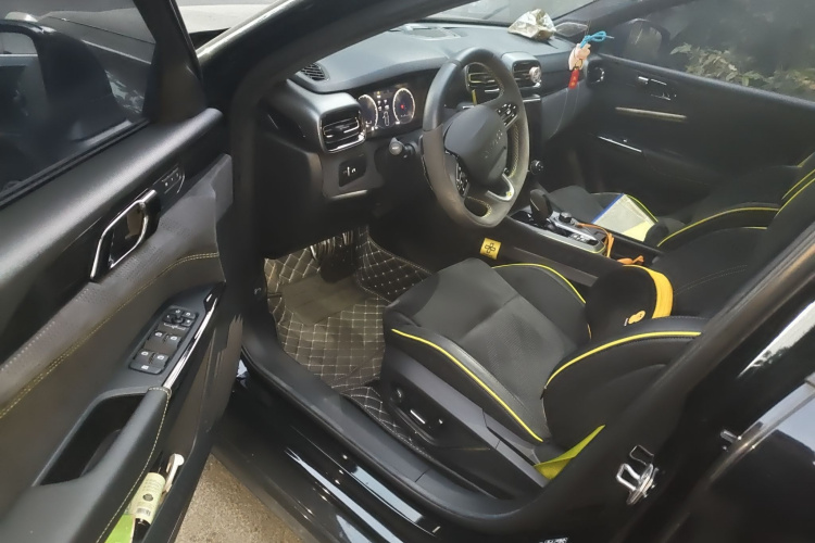 领克03 2022款 03+ 2.0TD 自动驭风版中控内饰7003