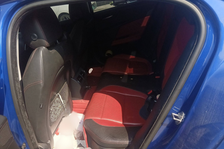 捷豹XE 2017款 2.0T 200PS R-Sport中控内饰7004