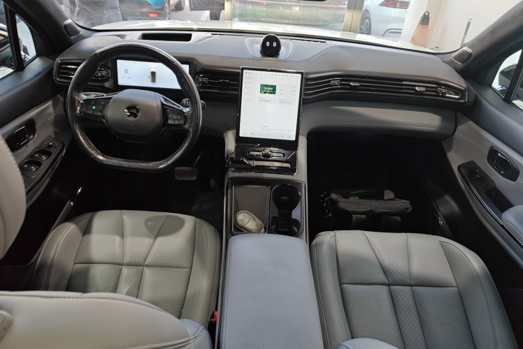 蔚来ES8 2020款 580KM 签名版 六座版中控内饰12
