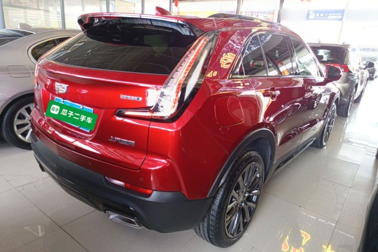 凯迪拉克XT4 2021款 28T 四驱铂金运动版车身外观7