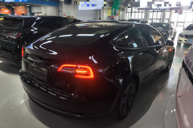 特斯拉 Model 3 2021款 标准续航后驱升级版车身外观7