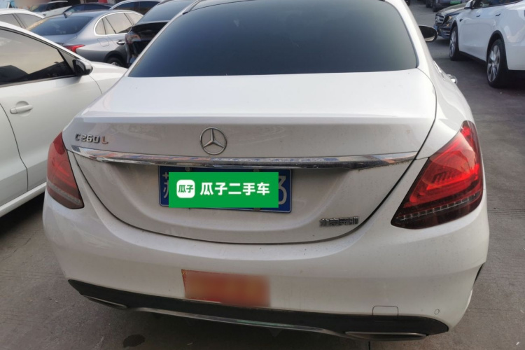 奔驰C级 2020款 改款 C 260 L 运动版车身外观6