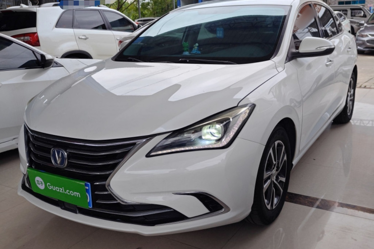 长安 逸动 2018款 高能版 1.6L GDI 自动先锋型 国V车身外观1