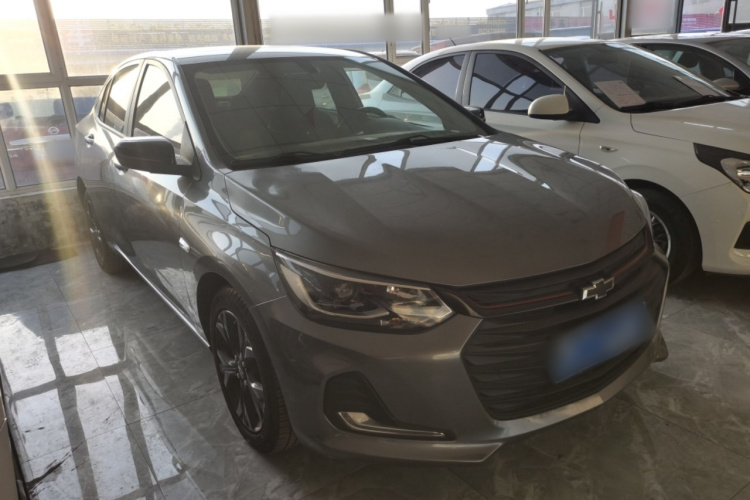 雪佛兰 科沃兹 2020款 Redline 325T 自动欣尚版 国VI车身外观3