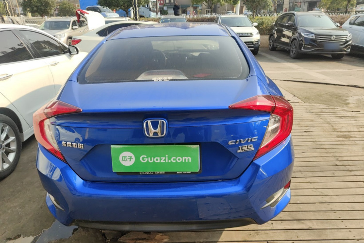 本田 思域 2016款 180TURBO CVT舒适版车身外观6