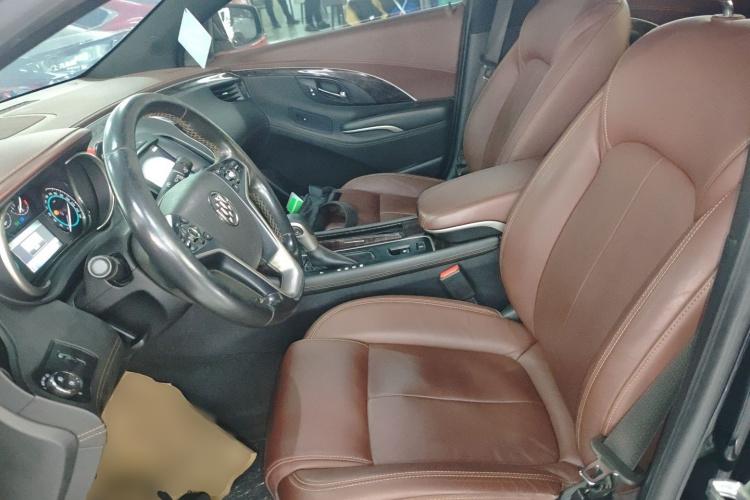 别克 君越 2013款 2.4L SIDI精英舒适型中控内饰19