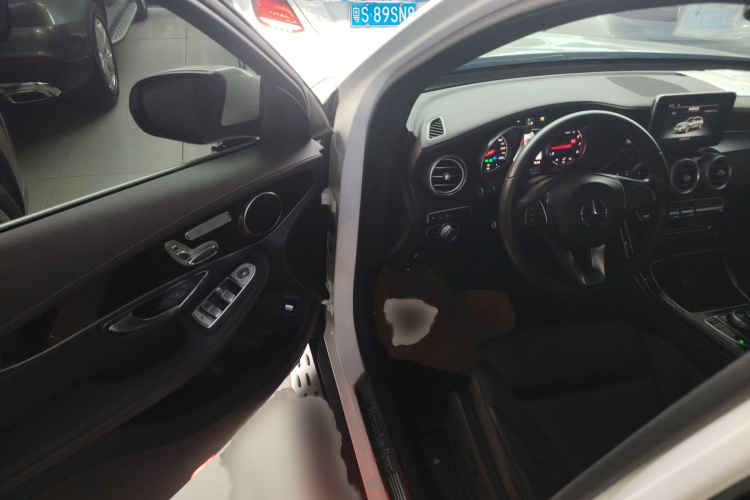奔驰GLC 2018款 GLC 260 4MATIC 豪华型中控内饰7003