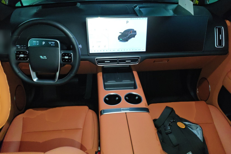 理想汽车 理想L8 2024款 Ultra中控内饰12