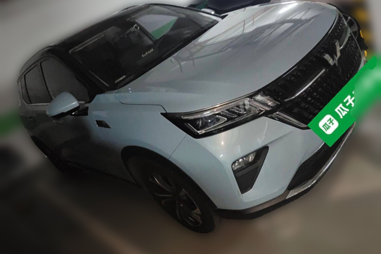 五菱汽车 五菱星辰 2021款 1.5T CVT星曜版车身外观3