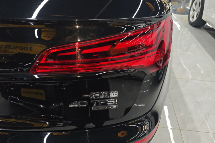 奥迪Q5L 2024款 40 TFSI 豪华动感型车身外观9