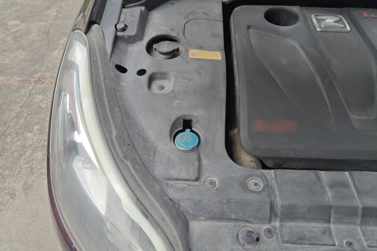 众泰SR9 2017款 2.0T 自动极致之梦版局部细节9006