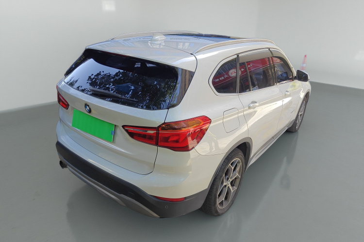 宝马X1 2018款 sDrive18Li 尊享型车身外观7