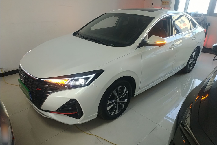 长安 逸动 2024款 PLUS 蓝鲸NE 1.4T GDI DCT高能版车身外观4