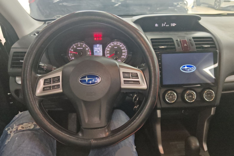斯巴鲁 森林人 2014款 2.0i 自动舒适版中控内饰7002
