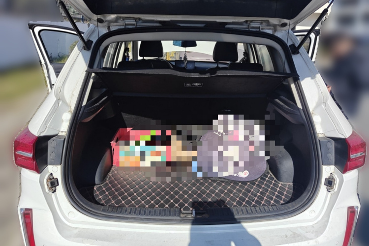 奔腾T33 2019款 1.6L 自动豪华型 国VI中控内饰23