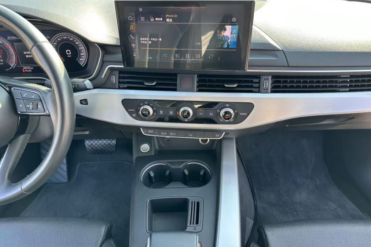 奥迪A4L 2020款 40 TFSI 时尚动感型中控内饰7003