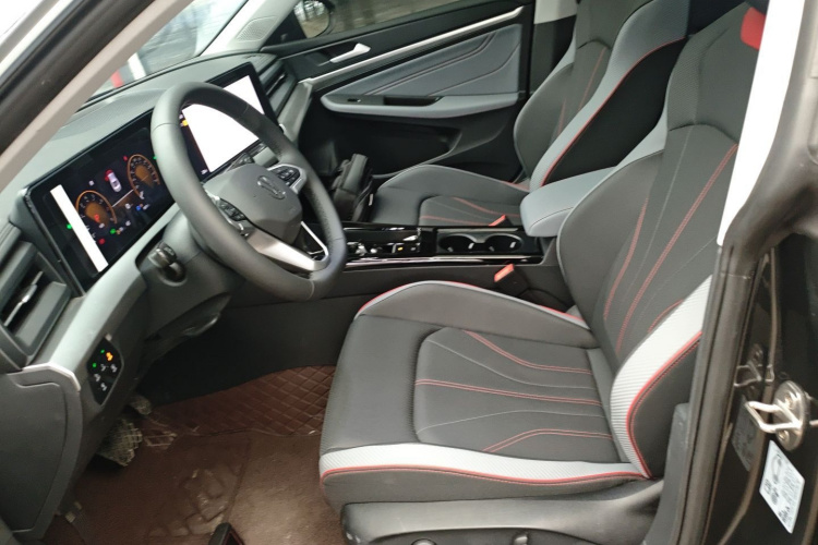 大众 2024款 凌渡L 280TSI DSG酷辣版中控内饰19