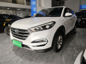 现代 途胜 2015款 1.6T 双离合两驱智能型