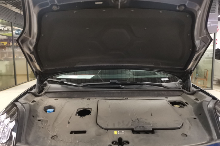 昊铂HL 2025款 700 Ultra六座四驱激光雷达版局部细节24