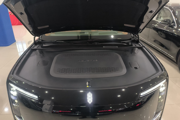 鸿蒙智行 尊界S800 2025款 增程 星辉行政版 4座局部细节24