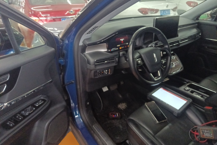 林肯 冒险家 2022款 2.0T 两驱尊雅版中控内饰20