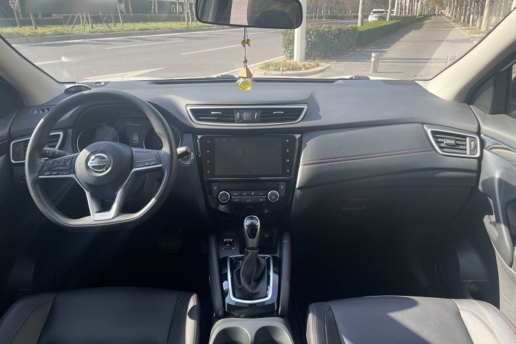 日产 逍客 2022款 2.0L CVT XV智享版车身外观6004