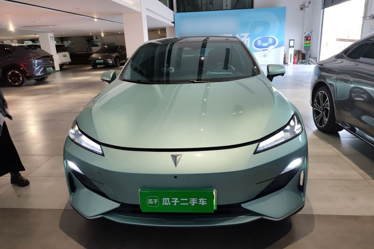 深蓝汽车 深蓝SL03 2024款 530Max纯电版车身外观2