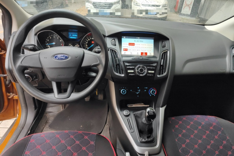 福特 福克斯 2017款 两厢 1.6L 手动舒适型智行版中控内饰12