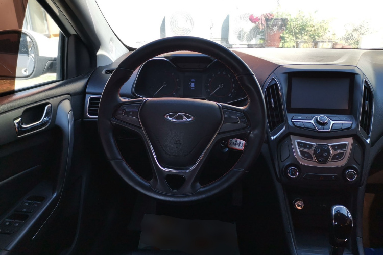 奇瑞 艾瑞泽5 2016款 1.5L CVT领锐版中控内饰13