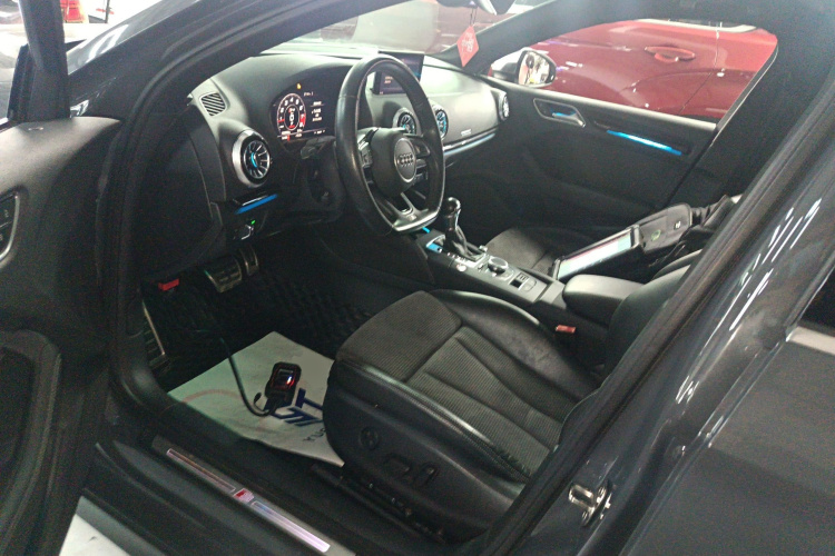 奥迪S3 2017款 改款 S3 2.0T Limousine局部细节19