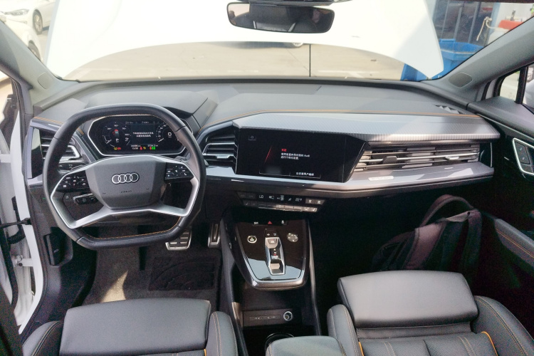 奥迪Q4 e-tron 2023款 40 e-tron 创境版中控内饰7002