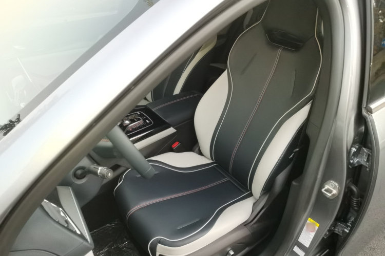 比亚迪 秦PLUS 2021款 DM-i 55KM 旗舰型局部细节19