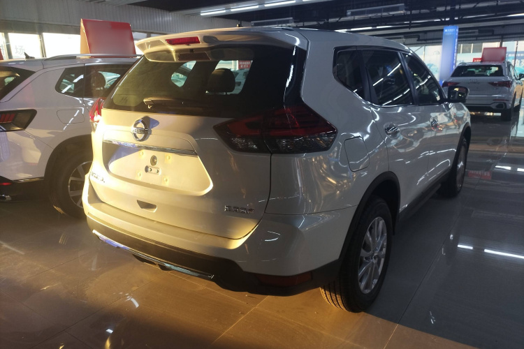 日产 奇骏 2023款 经典 2.0L 两驱智联臻享版车身外观6005